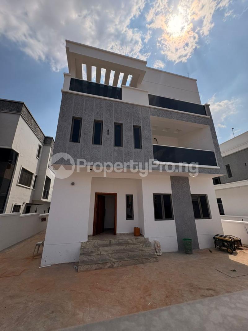 5 bedroom House for sale Kolapo Ishola Gra Akobo Ibadan Akobo Ibadan Oyo