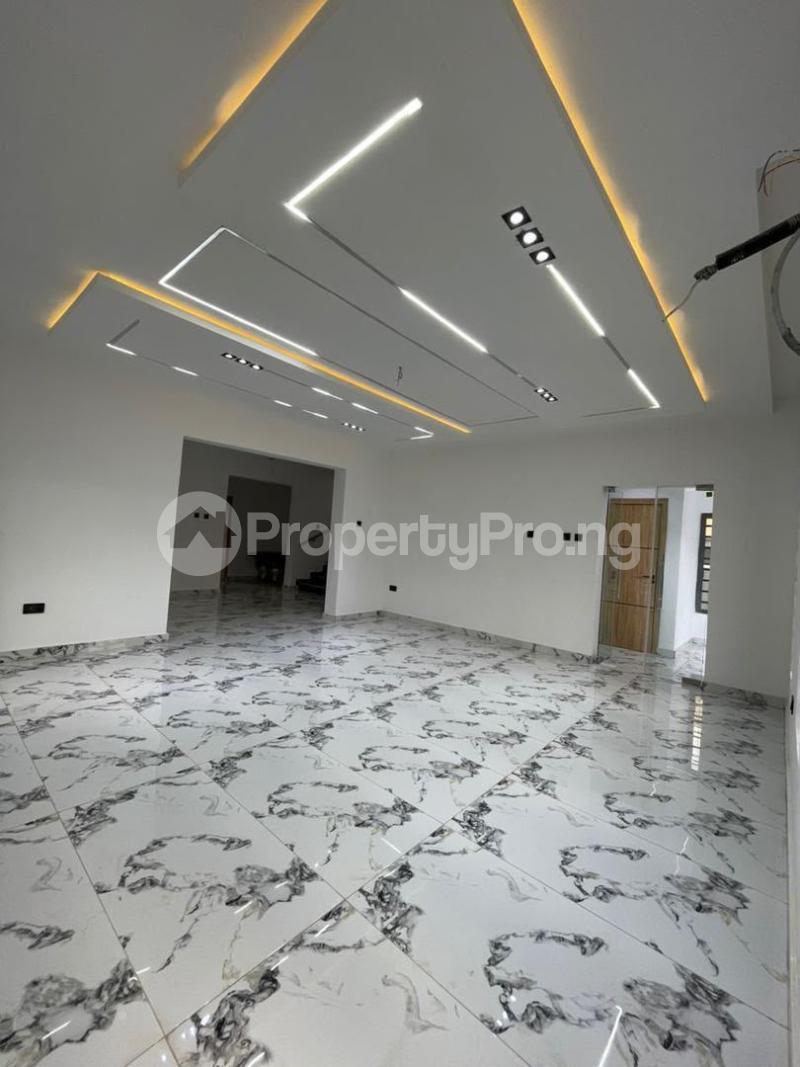 4 bedroom House for sale Akoto Zone B Gate Elebu Akala Express Ibadan Oyo