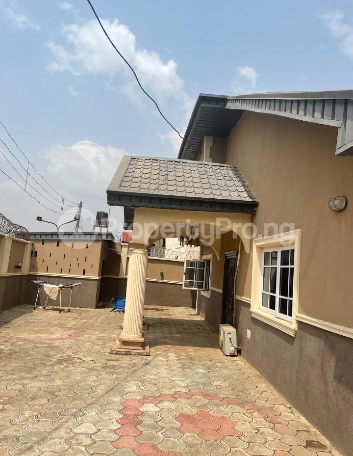 4 bedroom House for sale Marshalla Area Of Elebu Off Akala Express Ibadan Oyo