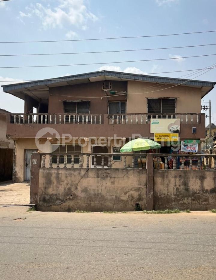 3 bedroom House for sale Iyana Agbala Iwo Rd Ibadan Oyo