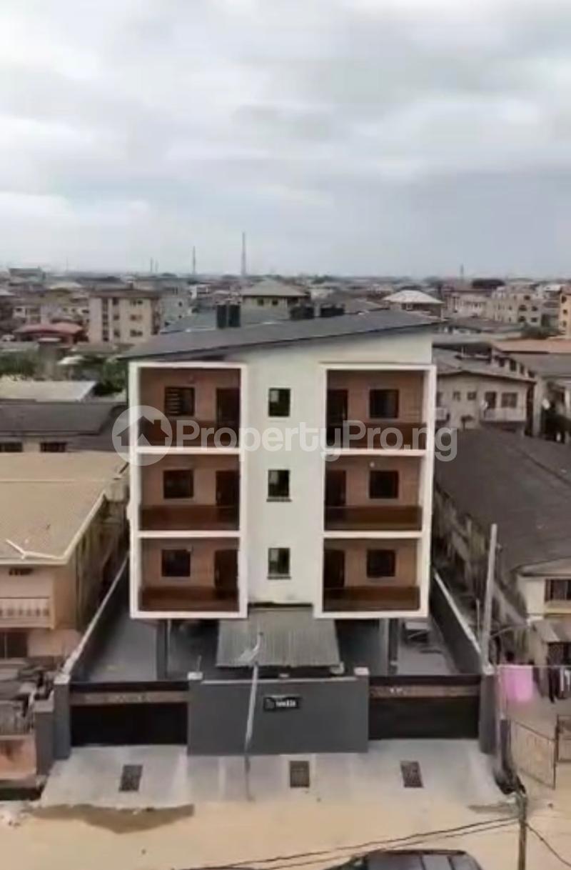 Flat / Apartment for sale Surulere Lagos - 0