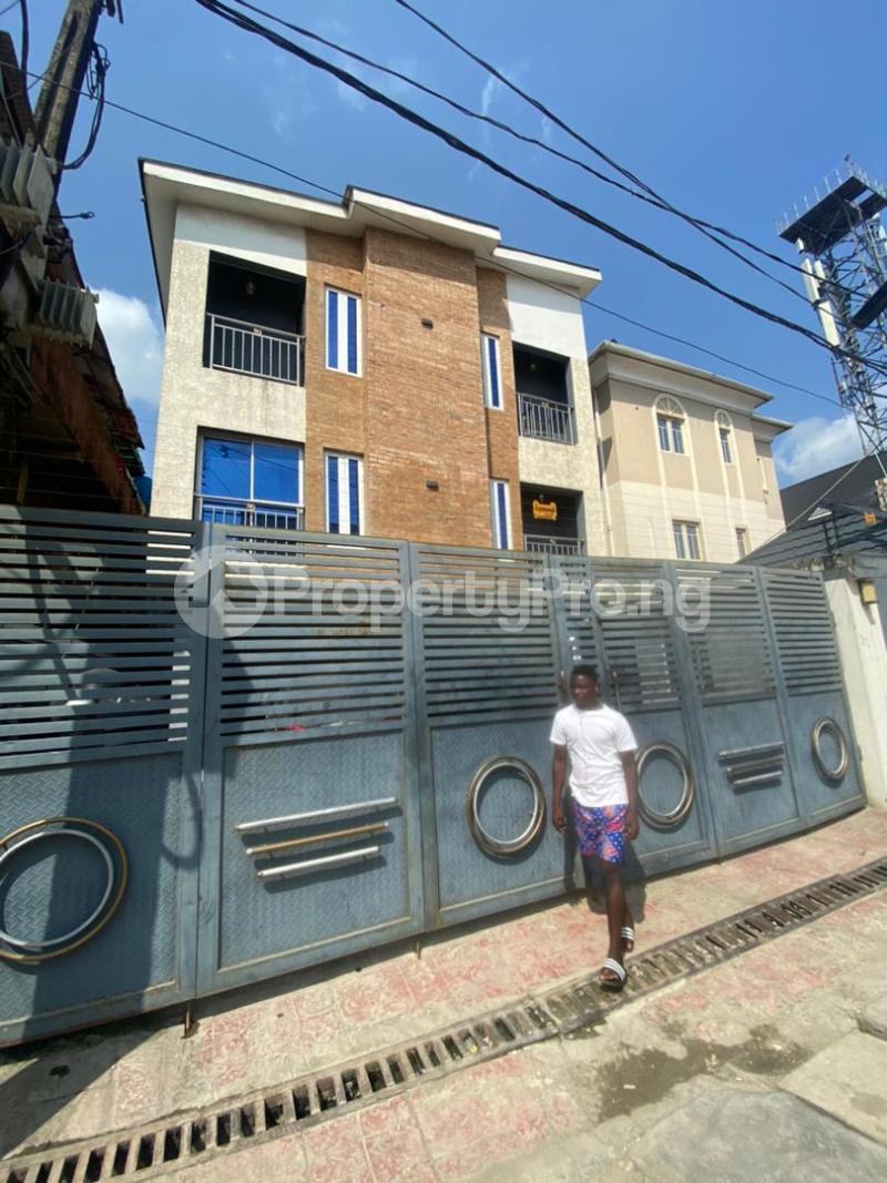 1 bedroom Flat / Apartment for rent At Tapa Street Off Abeokuta Ebute Metta Yaba Lagos