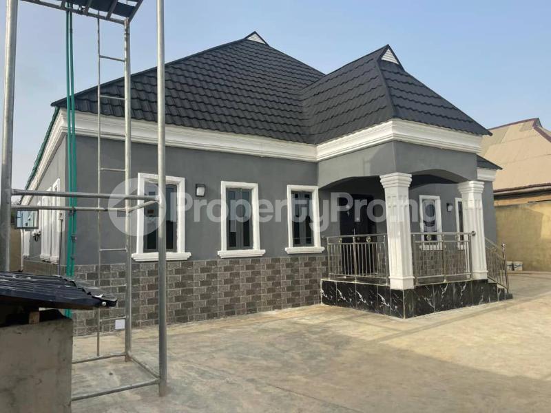 House for sale Sarumi Area Ajia Road Alakia Ny, Alakia Ibadan Oyo