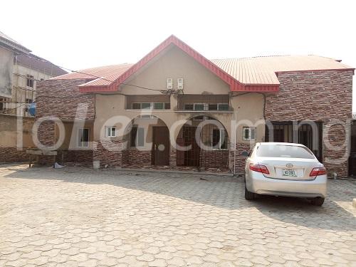 3 bedroom Flat / Apartment for rent Idowu Onimalade Street, Bakare Estate chevron Lekki Lagos