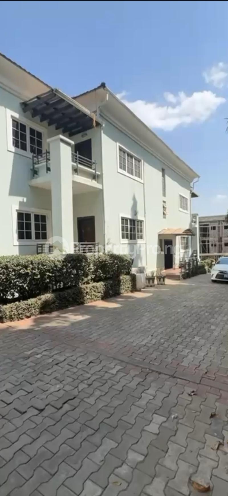 3 bedroom Flat / Apartment for rent Aso Drive, Maitama. ( Video Is Available) Maitama Abuja