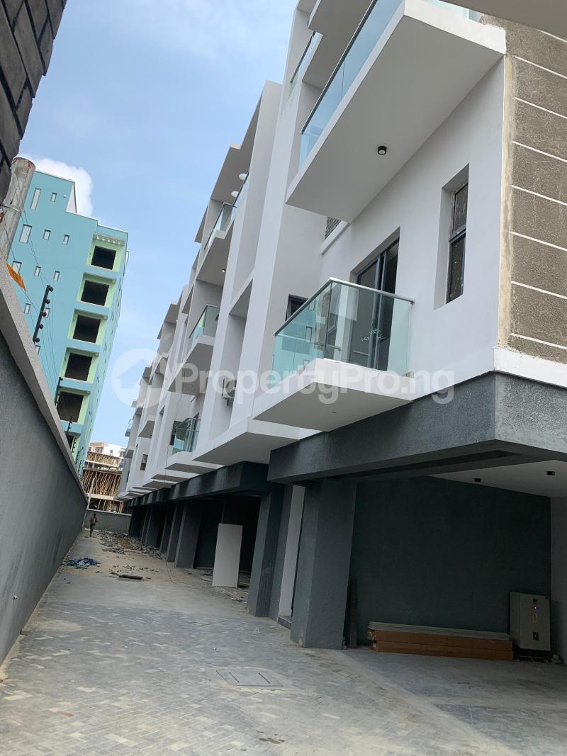 2 bedroom House for sale Off Freedom Way Ikate Lekki Lagos