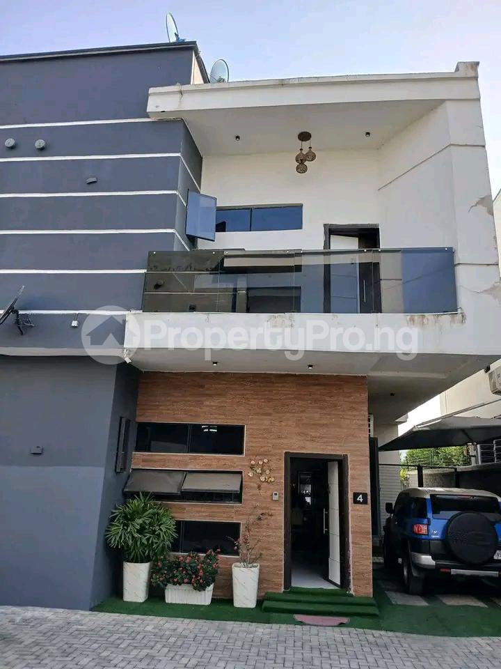 4 bedroom House for sale Orchid Hotel Road 2nd Toll Gate Lekki Lagos