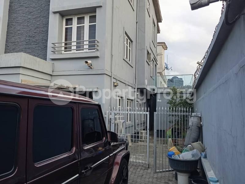 4 bedroom House for rent Awudu Ekpekha, Lekki Phase 1 Lekki Lagos