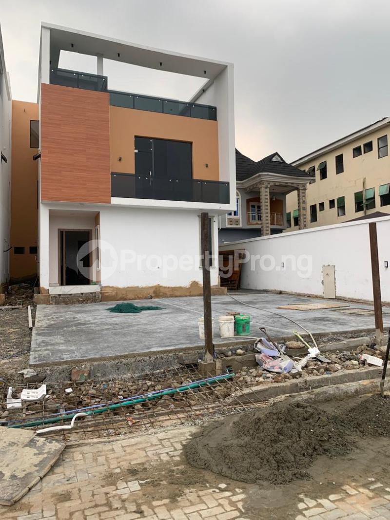 4 bedroom House for sale In A Secured Estate Gbagada Lagos