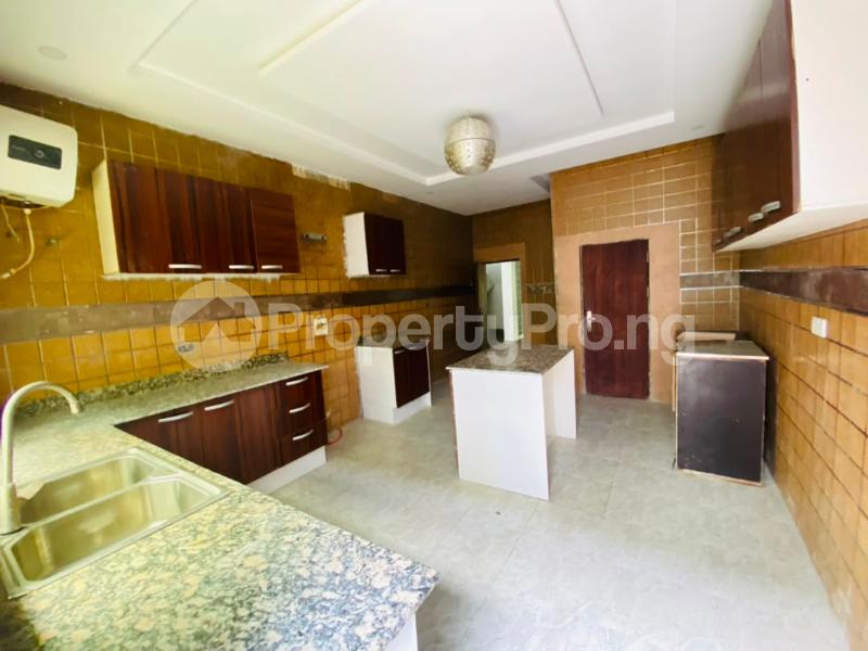 5 bedroom Flat / Apartment for sale Chevron Lekki Lagos