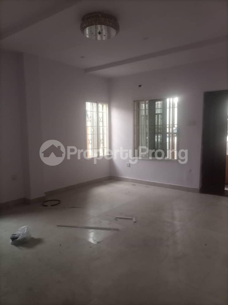 2 Bedroom House in Adekunle Yaba Lagos House for rent in yaba House