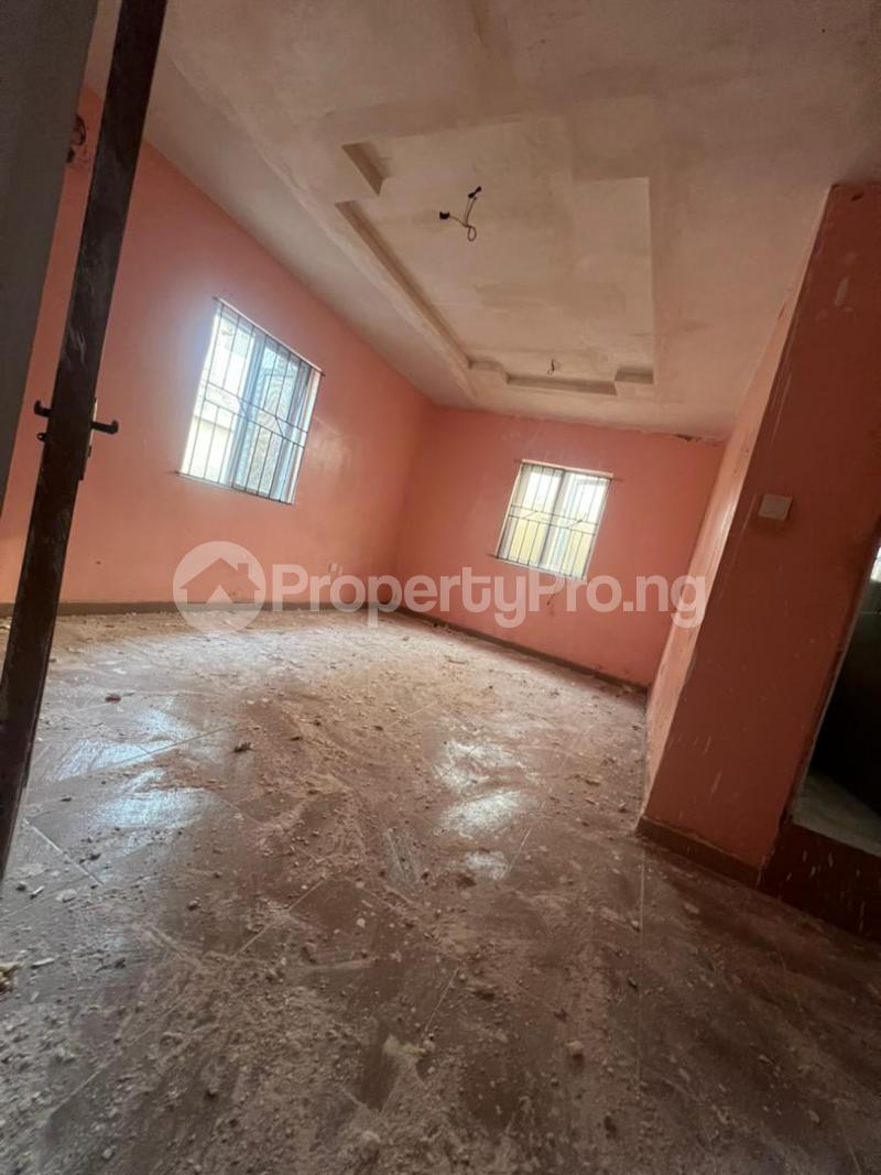 Flat / Apartment for rent Abule-Ijesha Yaba Lagos - 1