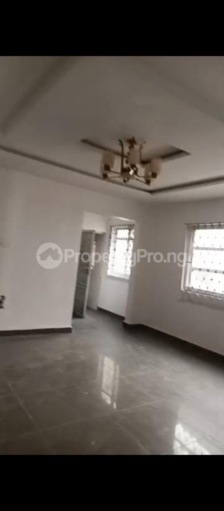 2 bedroom House for rent Mende Maryland Lagos