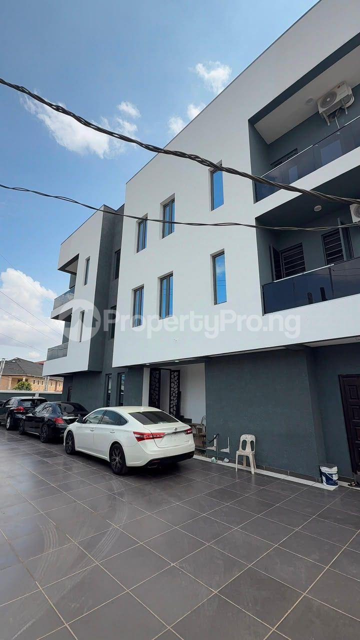 2 bedroom House for sale Off College Road Ogba Ogba Lagos