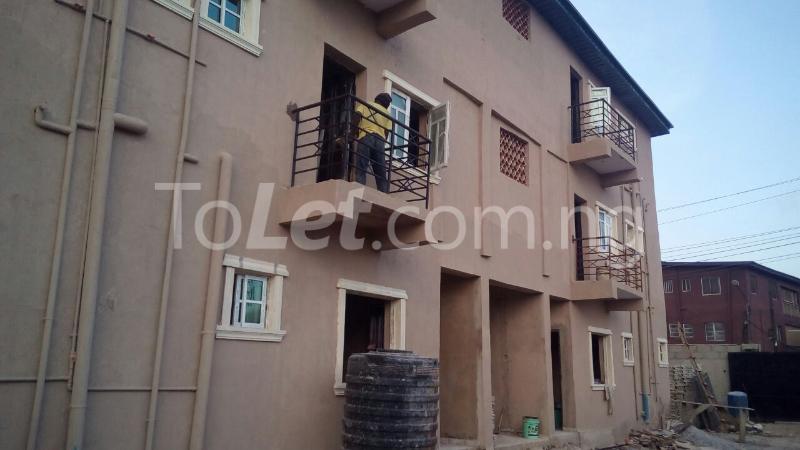 1 bedroom Flat / Apartment for rent By Yabatech Abule-Oja Yaba Lagos