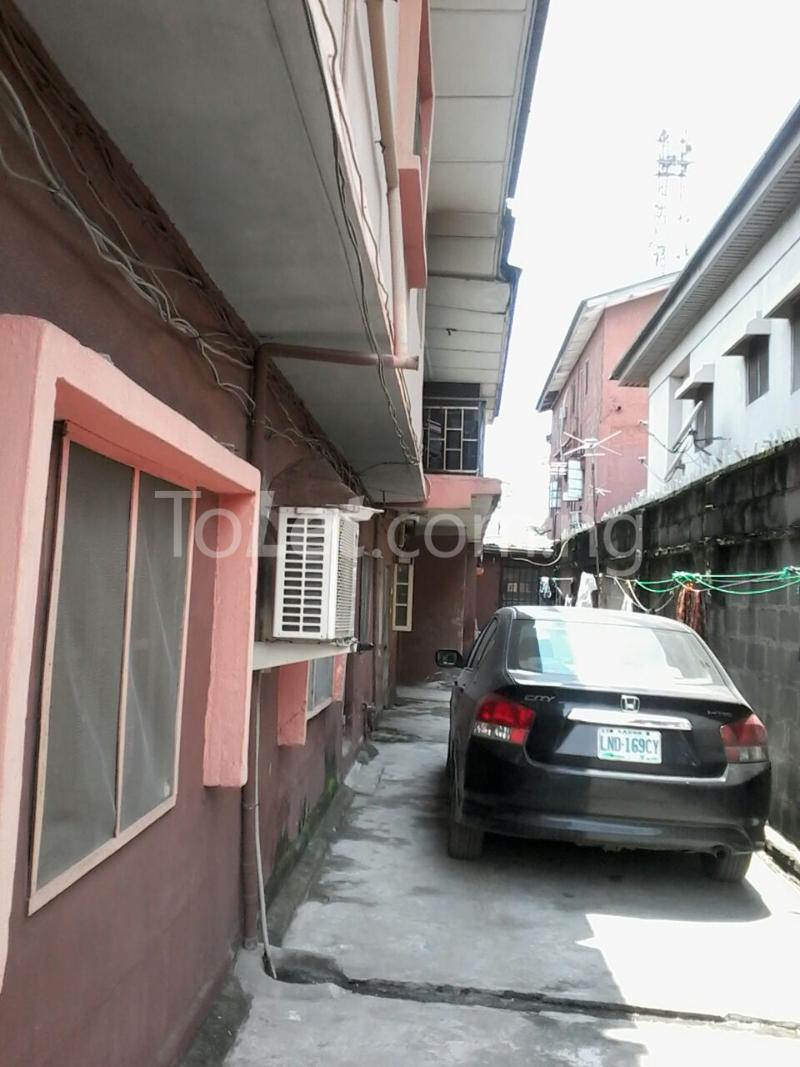 1 bedroom Flat / Apartment for rent Akoka Yaba Yaba Lagos - 0