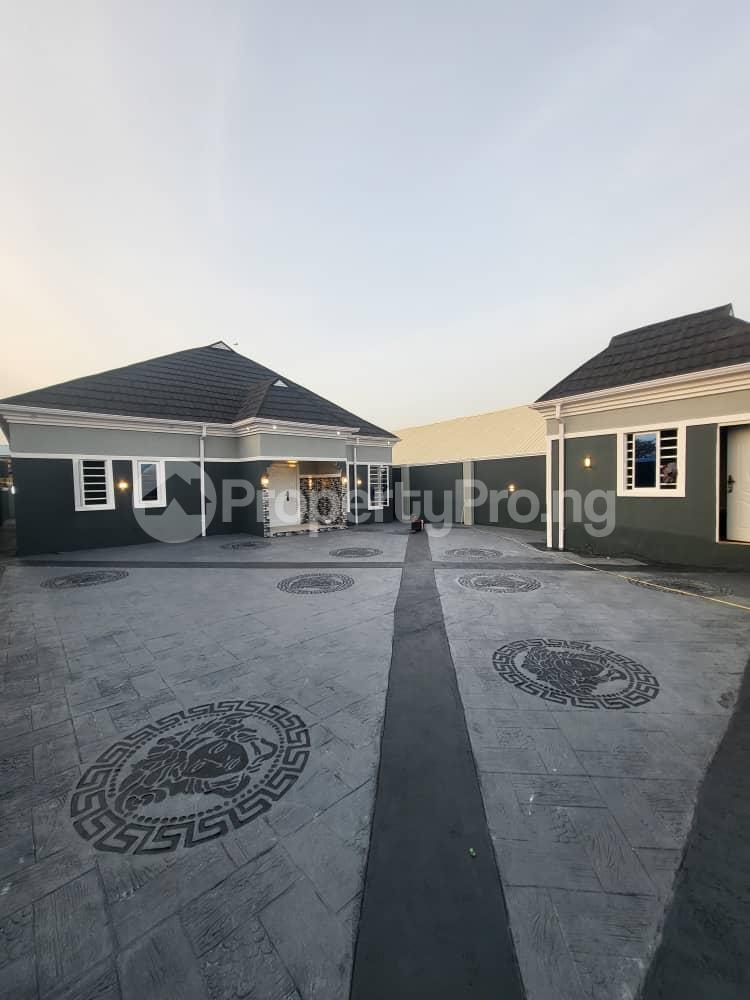 3 bedroom House for sale Succes Est, Akuru Elebu Akala Express Ibadan Oyo