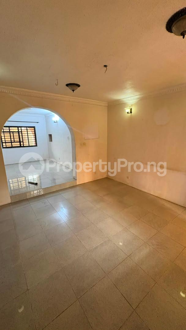 3 bedroom Flat / Apartment for rent Magodo Gra Phase1 Isheri Magodo GRA Phase 1 Ojodu Lagos