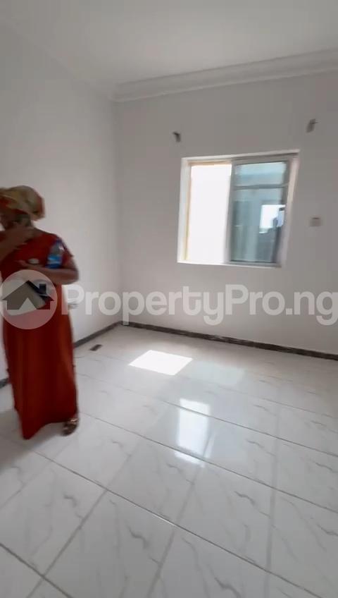 1 bedroom Flat / Apartment for rent Off Pedro Road,ladilak Shomolu Lagos