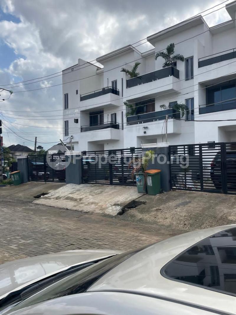 4 bedroom House for sale In A Secured Estate Maryland Lagos