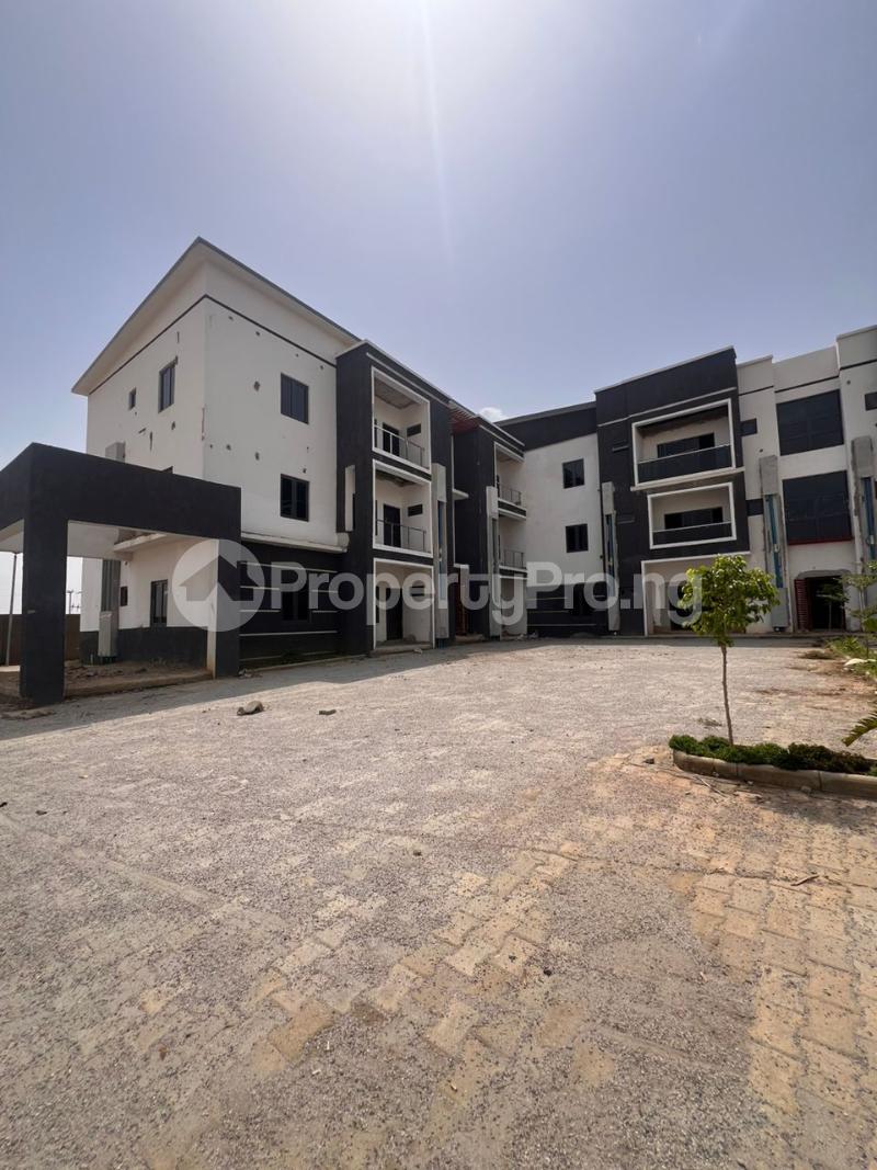 3 bedroom Flat / Apartment for sale Access Road Is Tarred & In A Secured Environment. Katampe Main Abuja