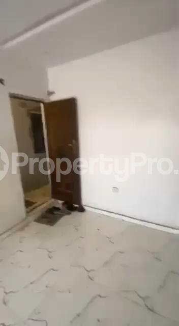 1 bedroom Flat / Apartment for rent Jibowu,yaba Yaba Lagos
