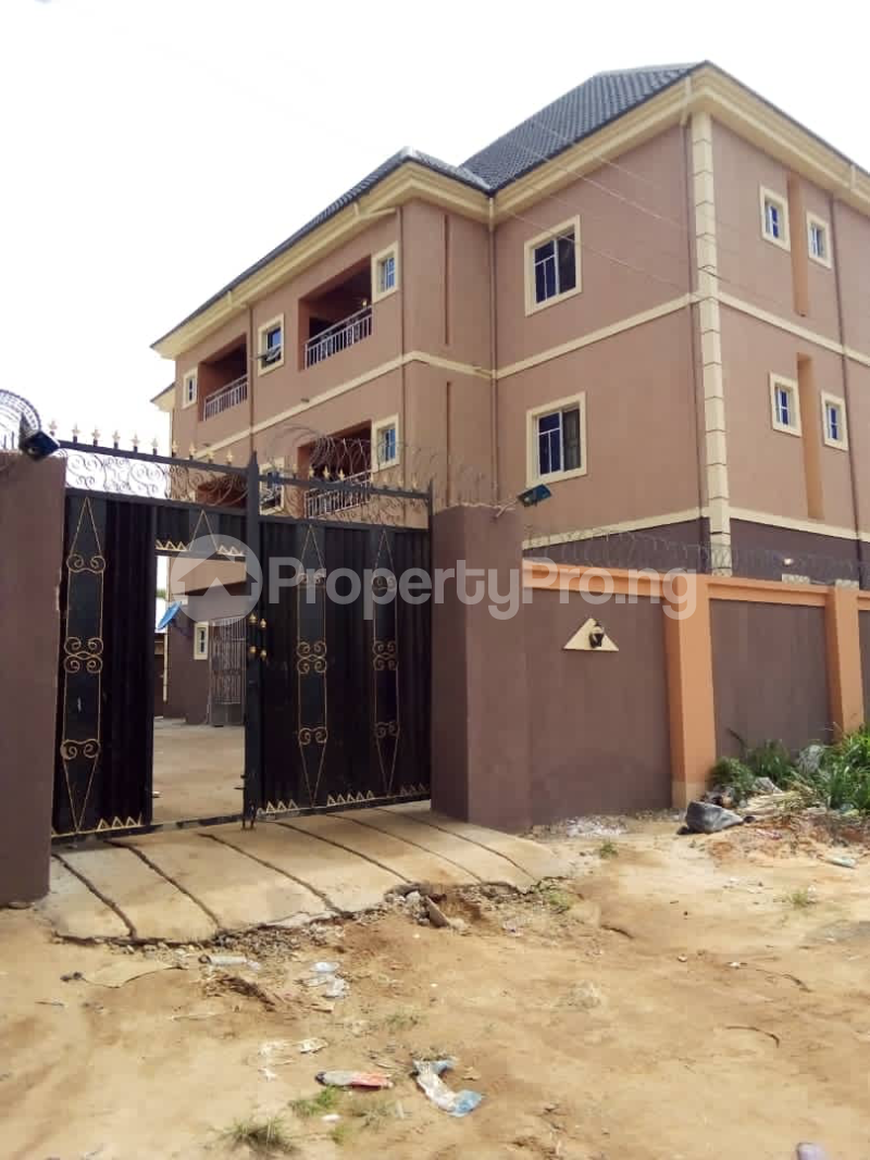10 bedroom Flat / Apartment for sale Located In Owerri Owerri Imo