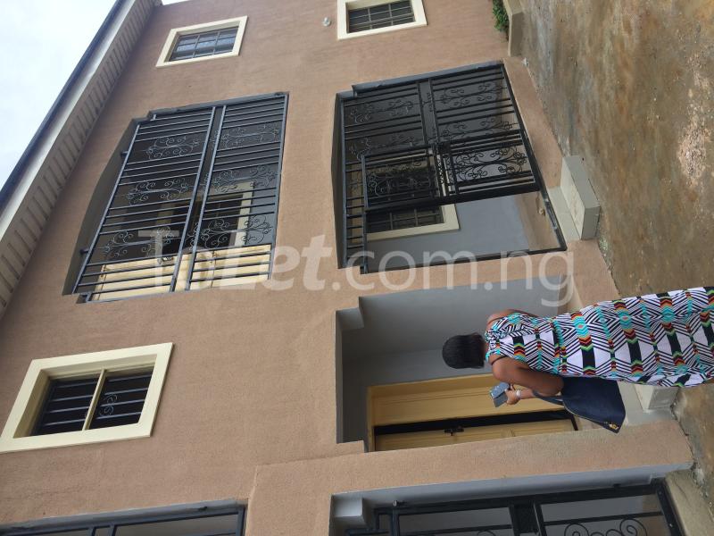 3 bedroom Flat / Apartment for rent Gorge Street Yakoyo/Alagbole Ojodu Lagos