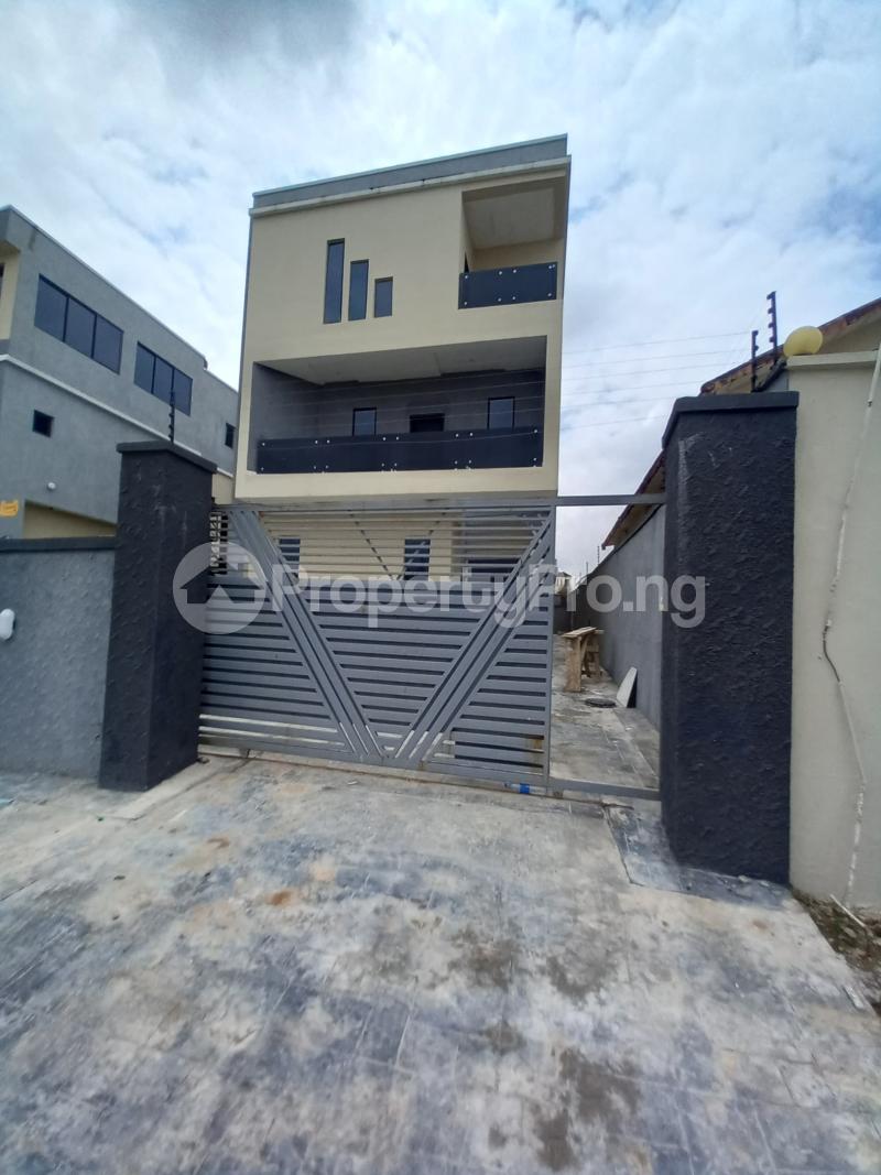 5 bedroom House for sale Within Gra Magodo GRA Phase 2 Kosofe/Ikosi Lagos