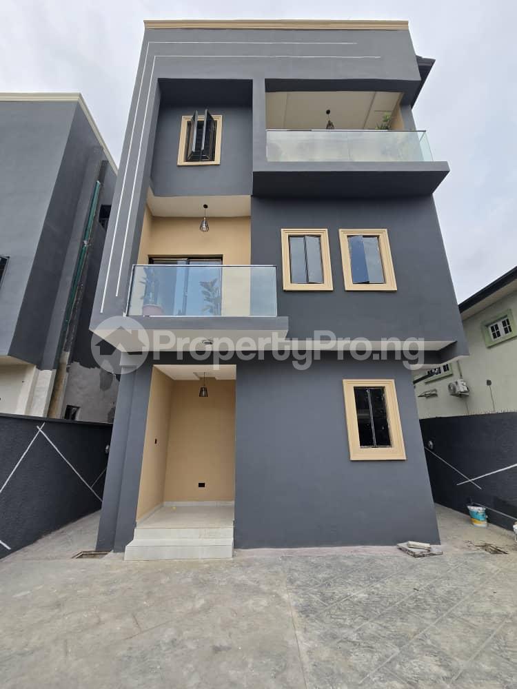 6 bedroom House for sale Within The Gra Magodo GRA Phase 2 Kosofe/Ikosi Lagos