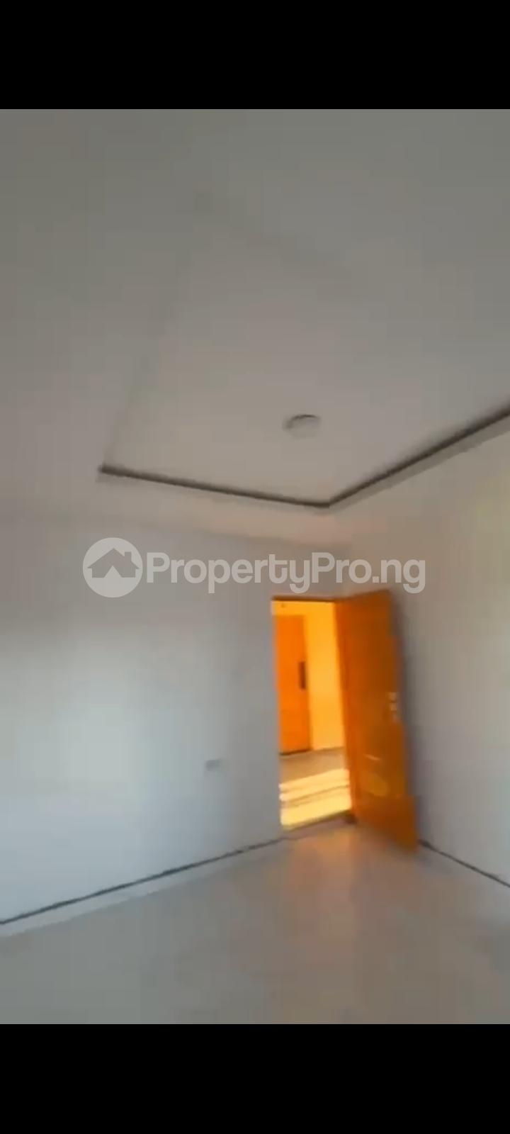 1 bedroom Flat / Apartment for sale Shomolu Shomolu Lagos - 0