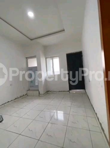 2 bedroom Flat / Apartment for rent Off Market Street Shomolu Lagos