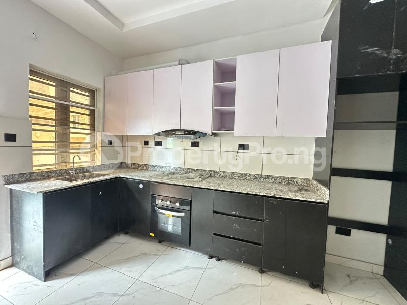 2 bedroom House for rent In A Estate Behind Sky Mall, Opposite Blenco Supermarket Sangotedo Ajah Lagos