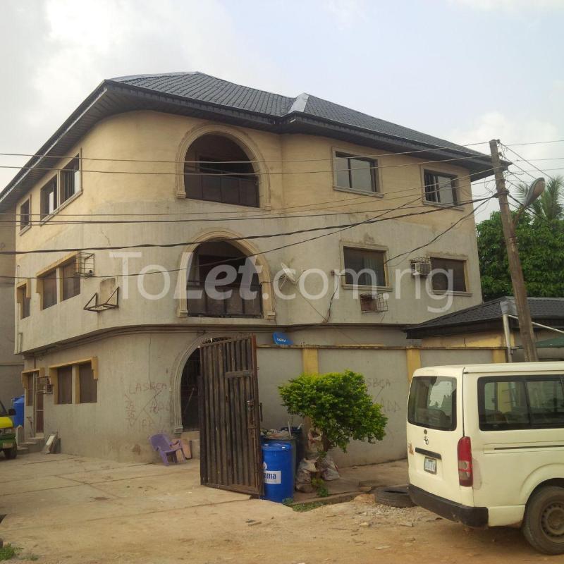 3 bedroom Flat / Apartment for rent Off College Road, By Estate Bus Stop Lagos