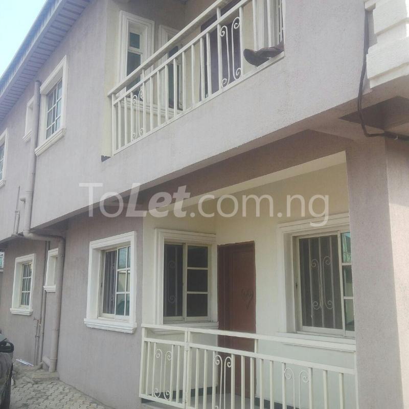3 bedroom Flat / Apartment for rent Opposite Ashamu Estate Lagos