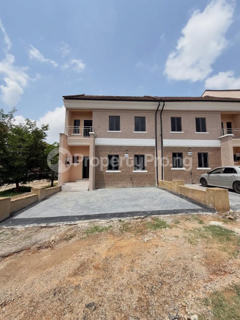 3 bedroom House for rent Apo By Gudu Junction, Close To Cedarcrest Hospital. Apo Abuja