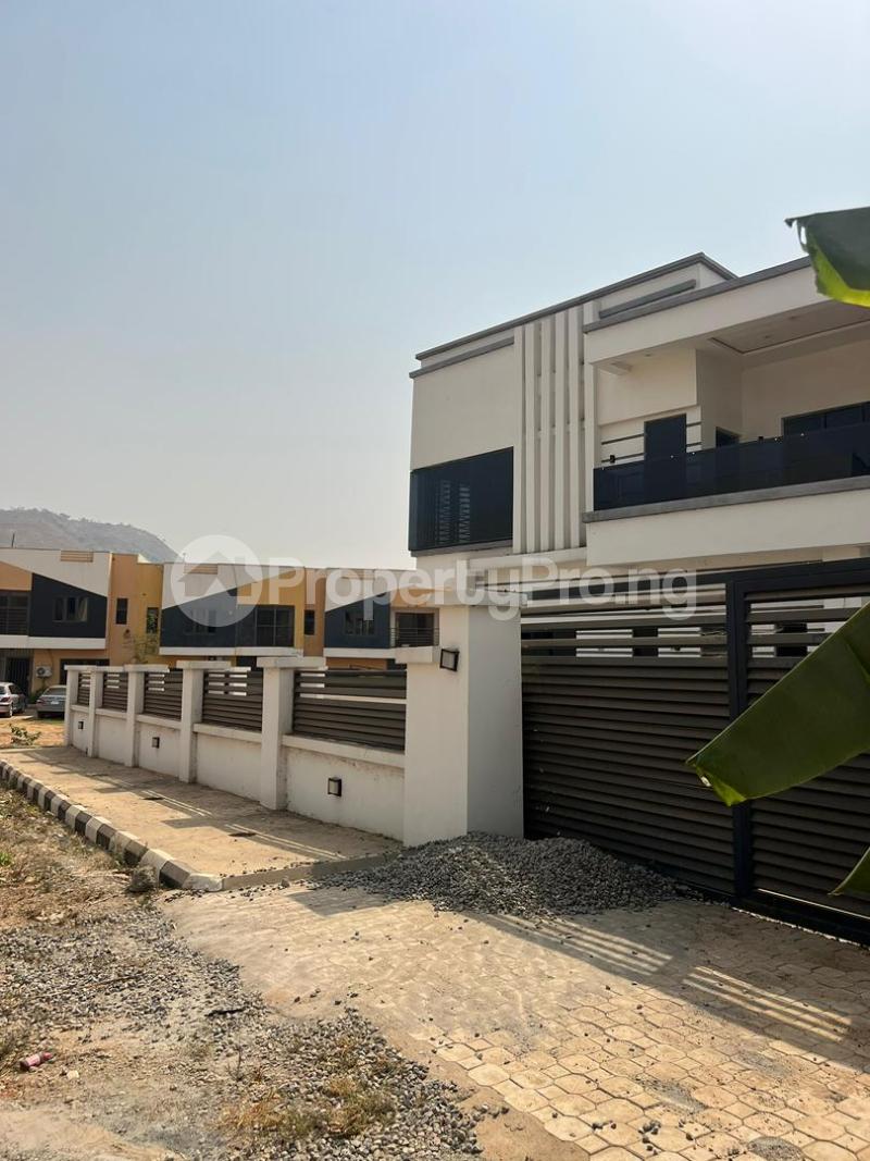 4 bedroom House for sale Karsana Abuja