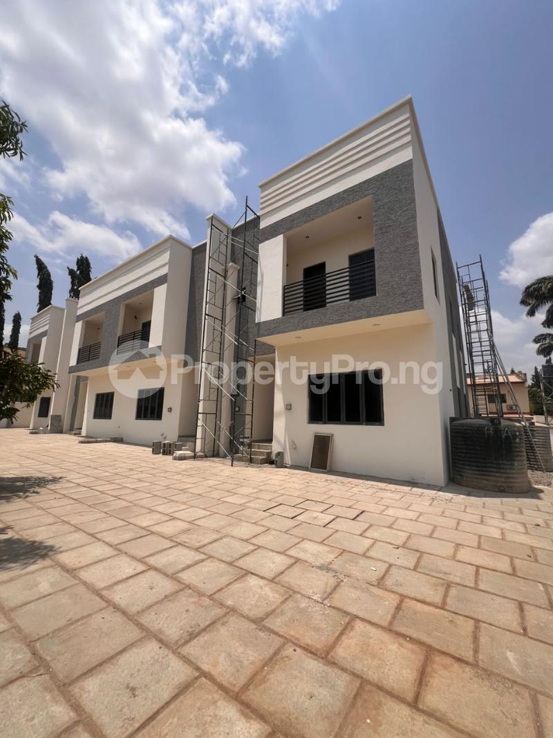 4 bedroom House for sale Gwarinpa District Abuja. Gwarinpa Abuja