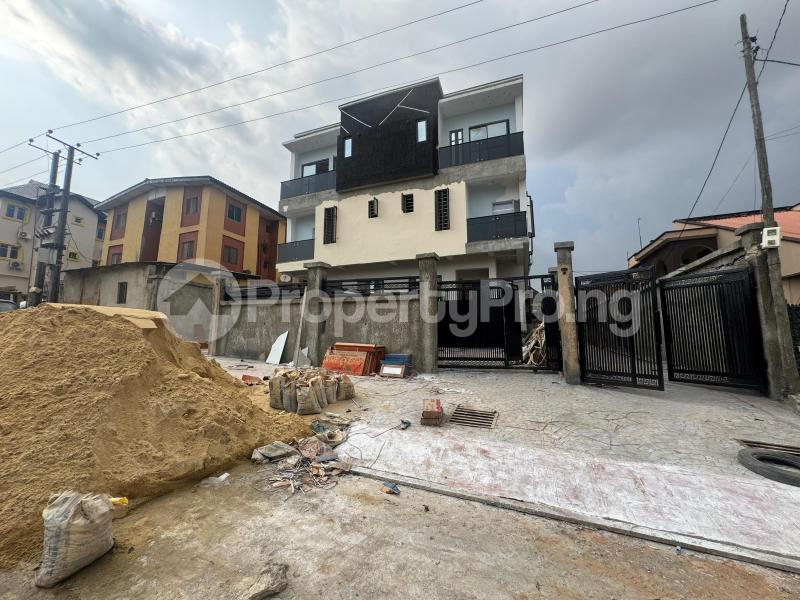 4 bedroom House for sale In Secured Estate Ogba Lagos