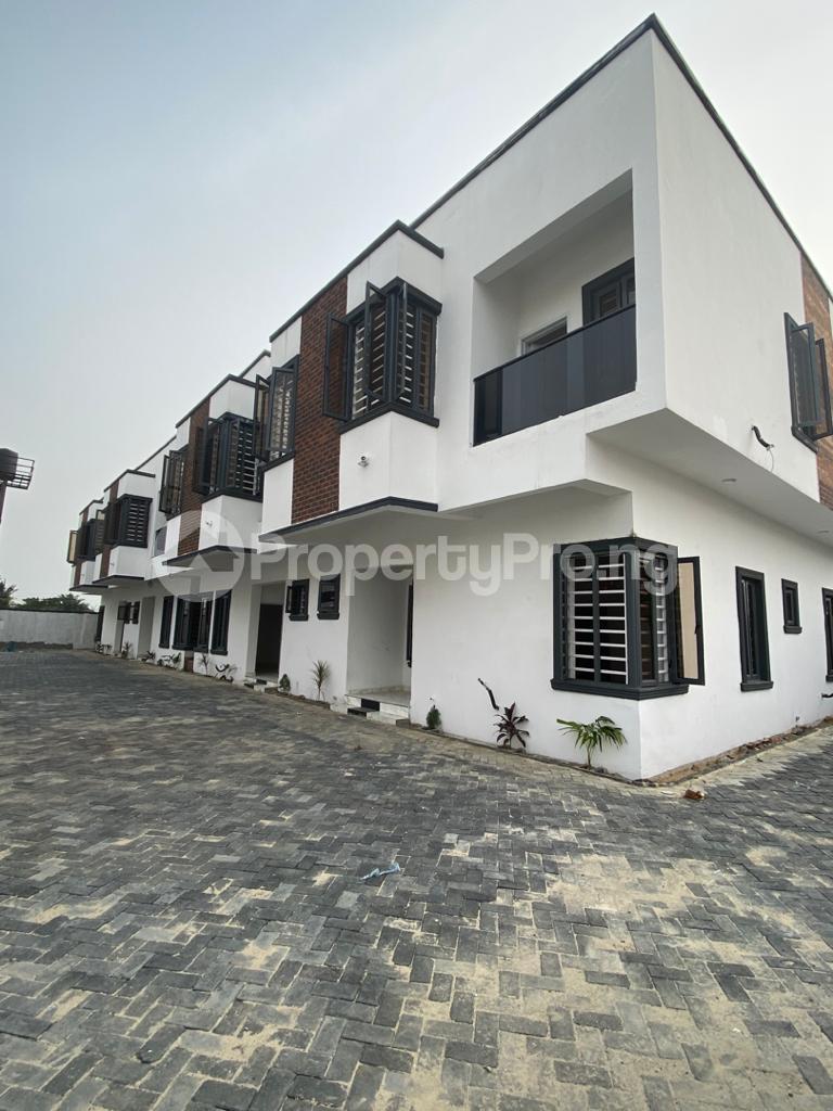 4 bedroom House for sale Abraham Adesanya Axis Abraham adesanya estate Ajah Lagos