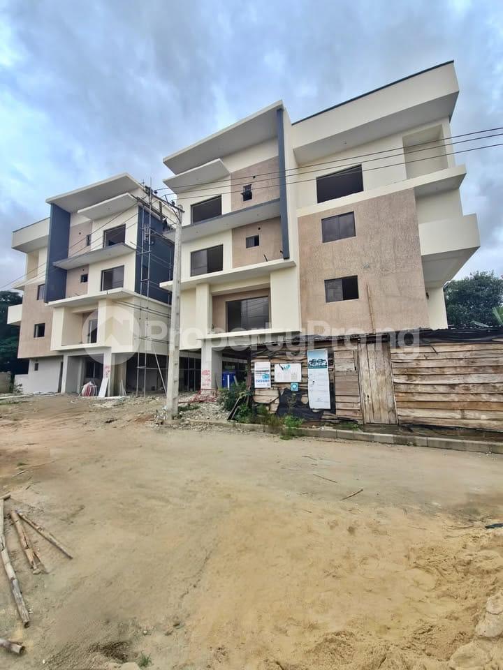4 bedroom House for sale Obanikoro Shomolu Lagos