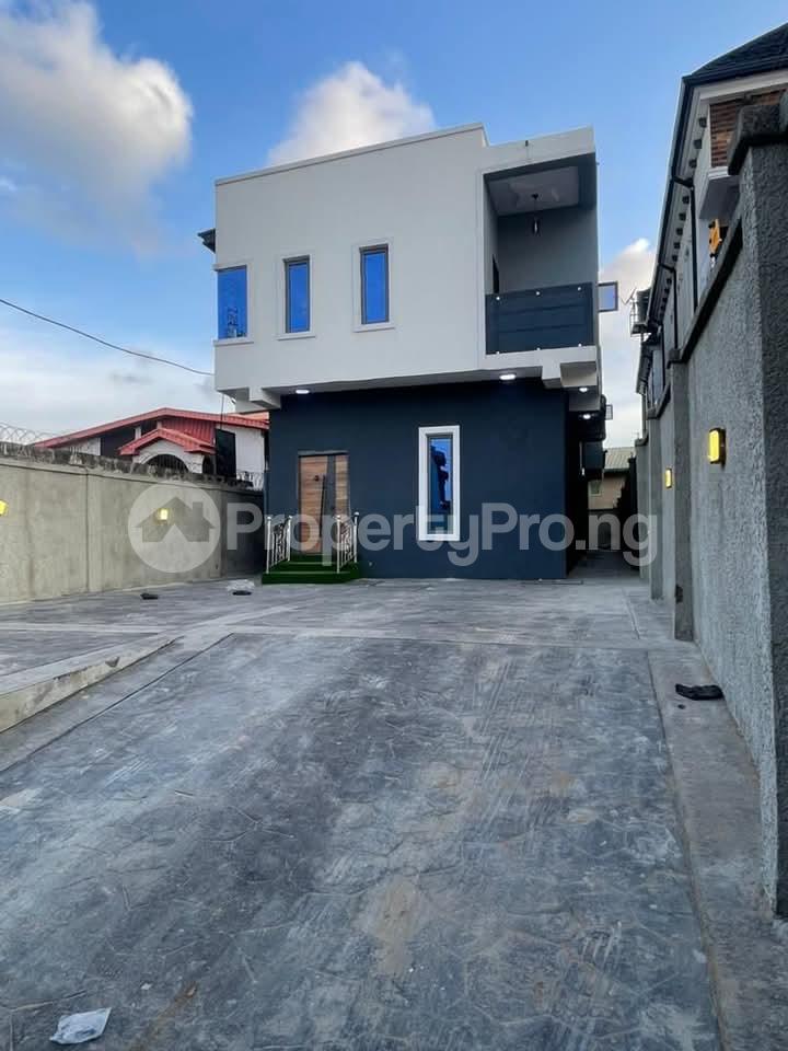 5 bedroom House for sale Off 31 Road, Gowon Estate Alimosho Lagos