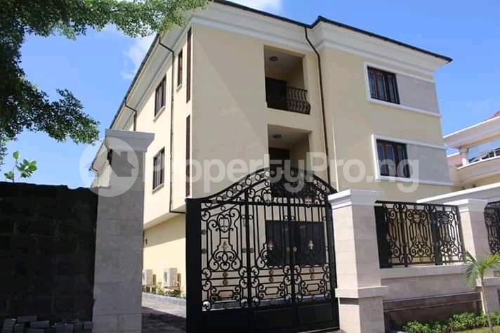 6 bedroom House for sale Bera Estate, Chevy View Chevron Drive chevron Lekki Lagos