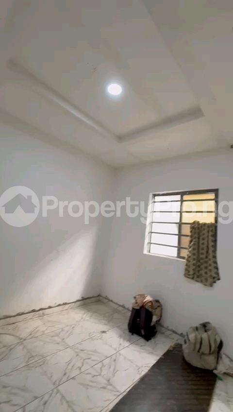 Flat / Apartment for sale Off Morocco Road Shomolu Shomolu Lagos