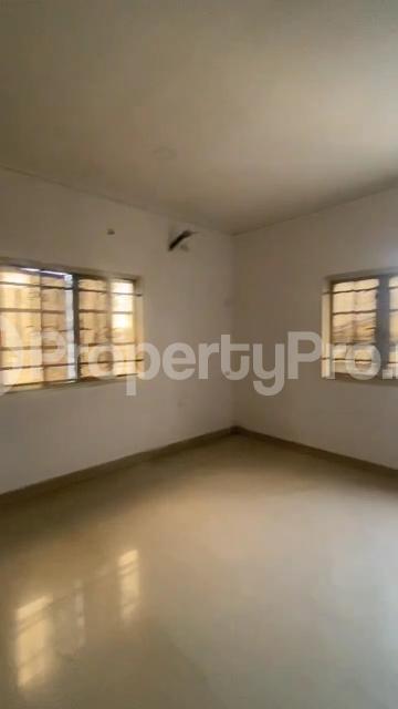 3 bedroom Flat / Apartment for rent Off Falolu Street, Surulere, Lagos Shomolu Lagos - 0