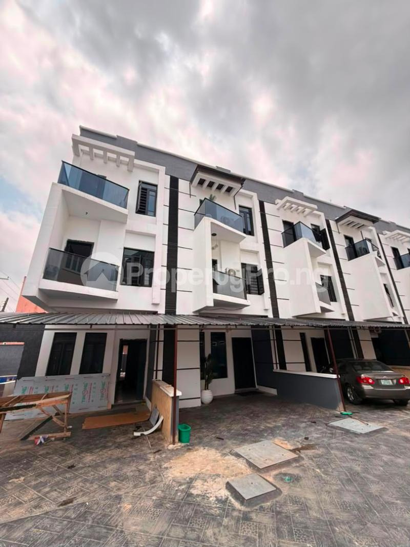 4 bedroom House for sale Amuwo Odofin Lagos