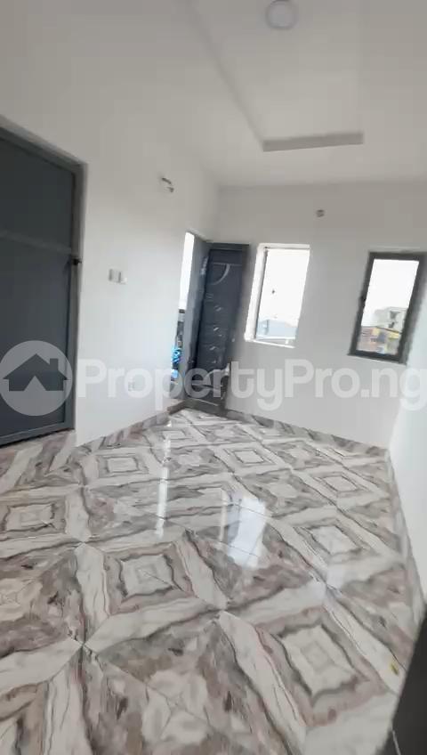 1 bedroom Flat / Apartment for rent Awoyokun, Ilupeju, Lagos Ilupeju Lagos
