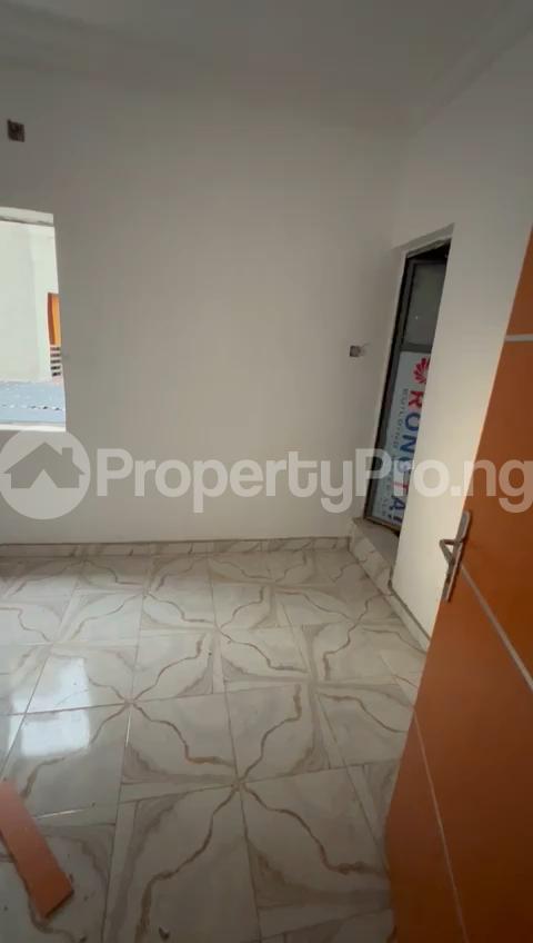 1 bedroom Flat / Apartment for rent Off Market Street, Shomolu Shomolu Lagos