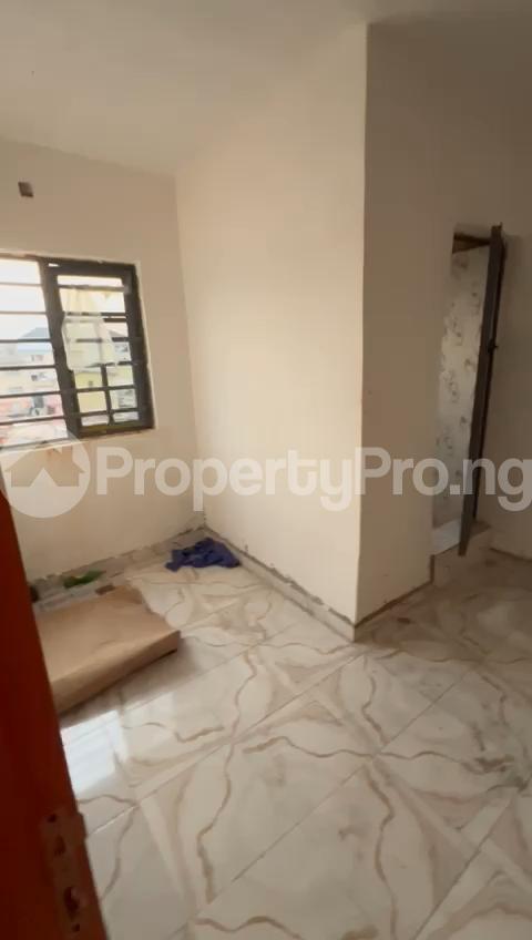 1 bedroom Flat / Apartment for rent Off Market Street, Shomolu Shomolu Lagos - 0