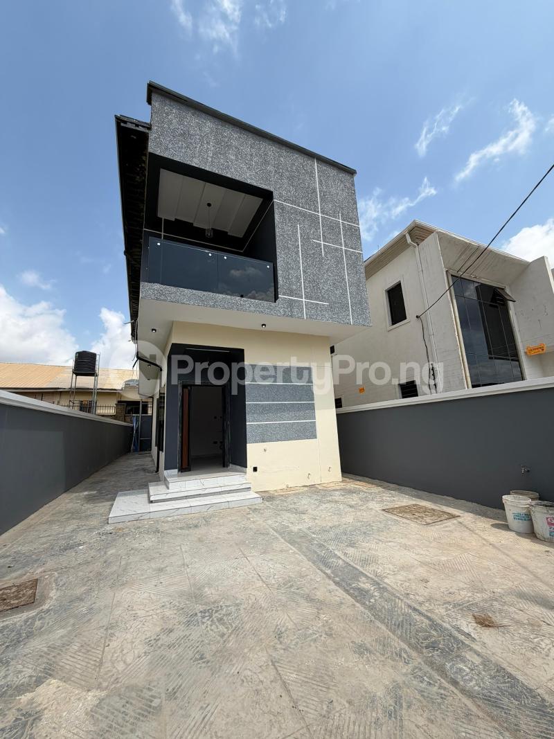 2 bedroom House for sale Carlton Gate Estate, Akobo Ibadan Oyo